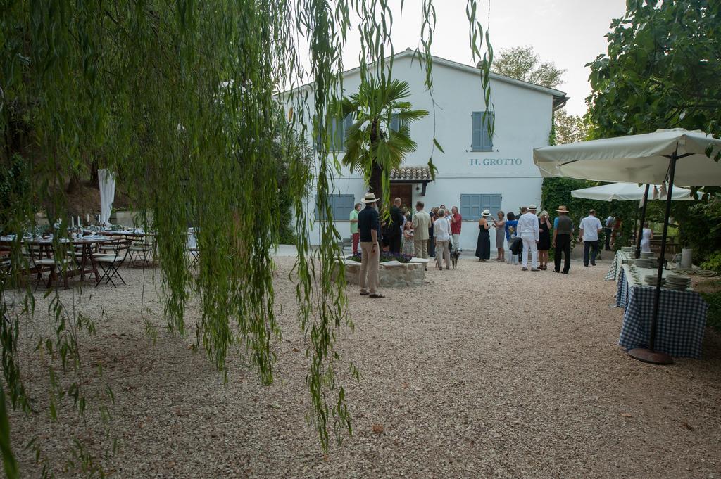 B&B Il Grotto Bevagna Bagian luar foto